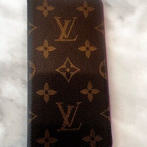 Louis Vuitton Brown and Tan Monogram Case